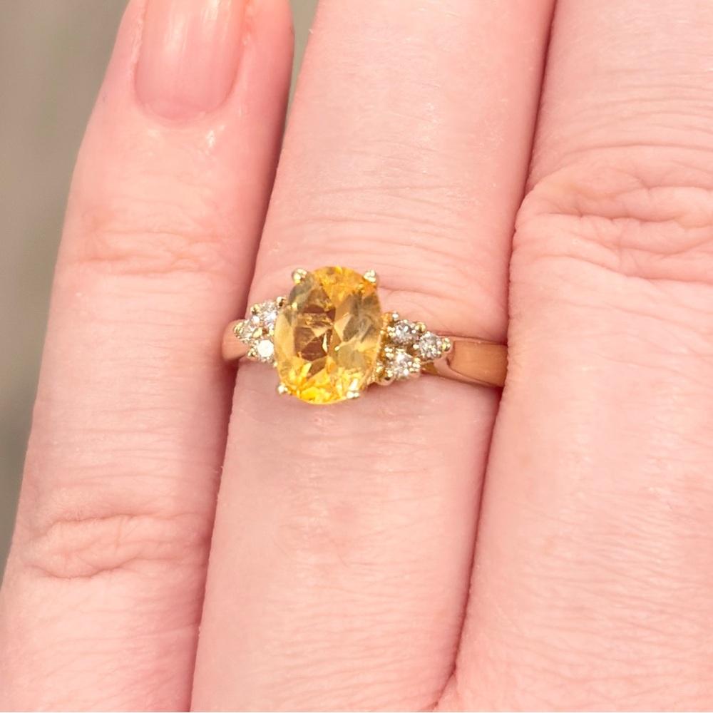 Vintage 14K Citrine Diamond Ring, Light Yellow Oval Solitaire Dainty Size 6.75 - Picture 6 of 14